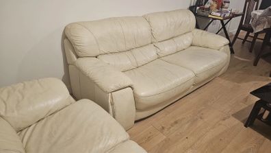 Cream Leather Sofa Suite 3 Seater plus 2 Seater 20 Euro Must Go