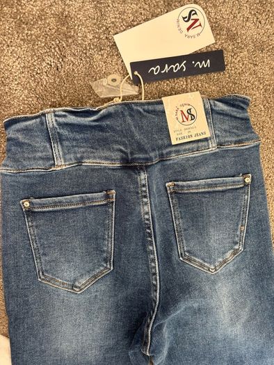 New M Sara high rise skinny jeans size 29
