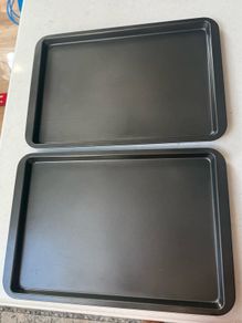 Cookie baking trays