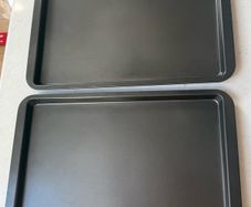 Cookie baking trays