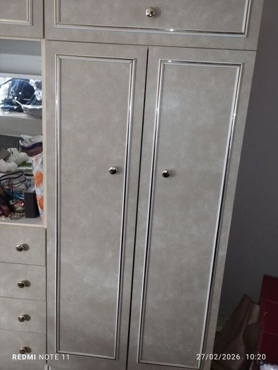 Three piece bedroom unit consisting of two Double bedroom wardrobes with 4 drawer dressing table with swivel mirror