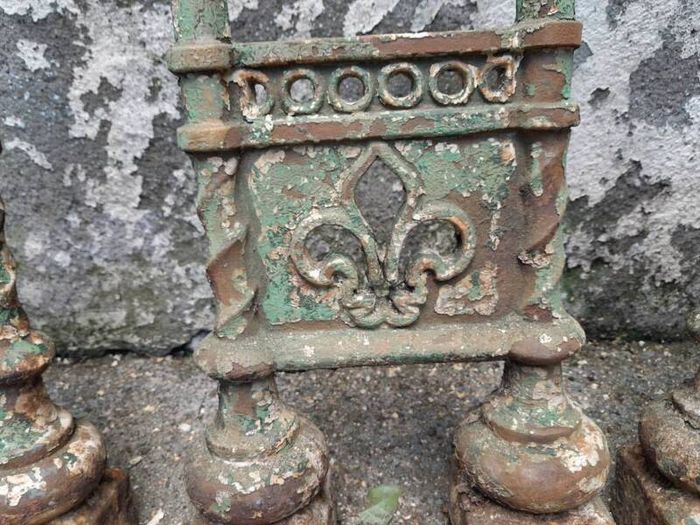 Set of 8 matching Victorian Altar Rail Balusters.