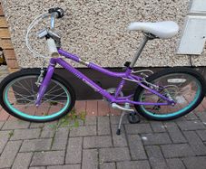 Girl kid bike
