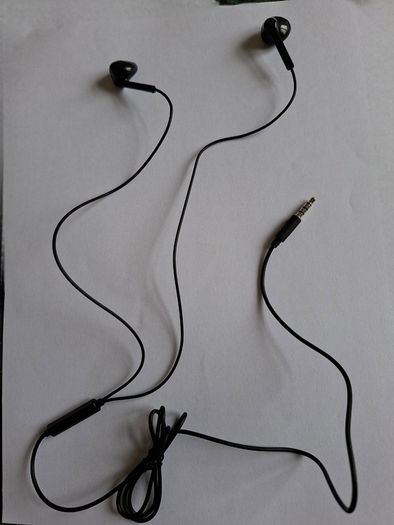 !!!URGENT SALE!!! Sony MDR-XB55 with Extra Bass & Motorola Earbuds 2 &other  headphones &3.5mm -Type C