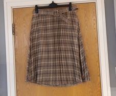 Primark Heritage Herringbone  Pattern Pleated  Skirt. S. 16.
