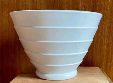 Wedgewood KM art deco conical bowl