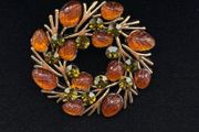 Autumnal brooch