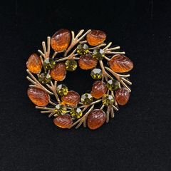 Autumnal brooch