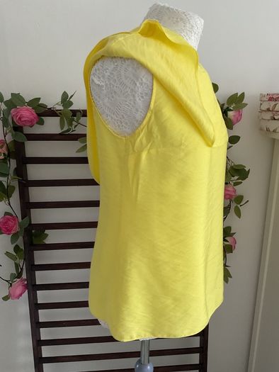 Statement bright yellow top size 10 cape effect short sleeve top