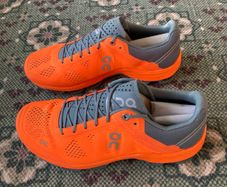 ON Cloudsurfer Runner / Size EU 39 UK 6