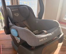 UPPAbaby MESA Infant Car Seat & Isofix Base Great Condition