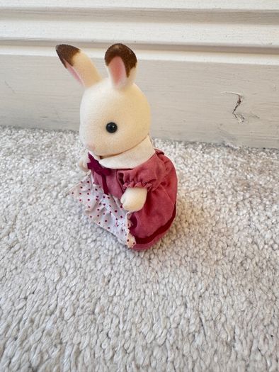 Sylvanian Families Chocolate Mother Figure Vintage 1985 Epoh approx. 9 cm. Dirty Used Please see photos