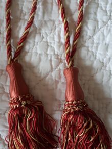 2 Curtain Tie Backs