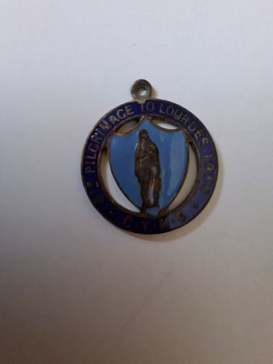 Vintage 2x  Religious Eucharistic Congress Badges 1932 & A 1939 Y.m.c.a. 4th Pilgrimage To Lourdes  Medal