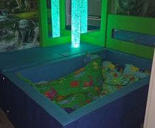 Sensory light up ball pit