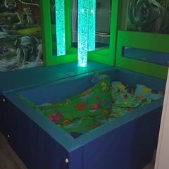 Sensory light up ball pit