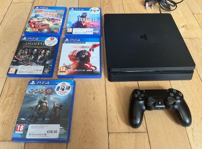 PlayStation 4 Slim and games