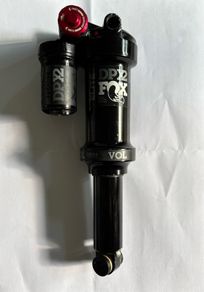Fox Float DPX2 shock.