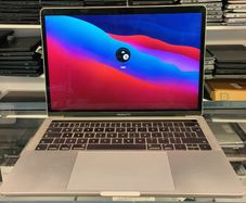 MacBook Pro 13" 2017 A1706 Four Thunderbolt 3 Ports 3.5 GHz Core i7 16GB RAM 512 GB SSD (Battery Cycle: 308)