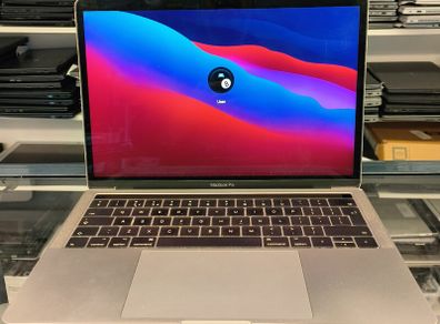 MacBook Pro 13" 2017 A1706 Four Thunderbolt 3 Ports 3.5 GHz Core i7 16GB RAM 512 GB SSD (Battery Cycle: 308)