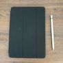 iPad 9 (64gb), apple pen, and case Image 9