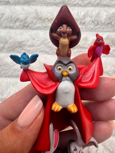 Disney Sleeping Beauty Owl As Prince Phillip aprox. 10.5 cm. Used Please see photos