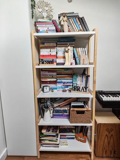 bookshelf