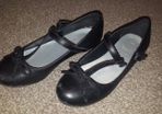 Girls black shoes UK11
