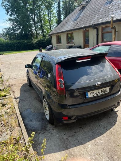 Mk6 Fiesta Breaking