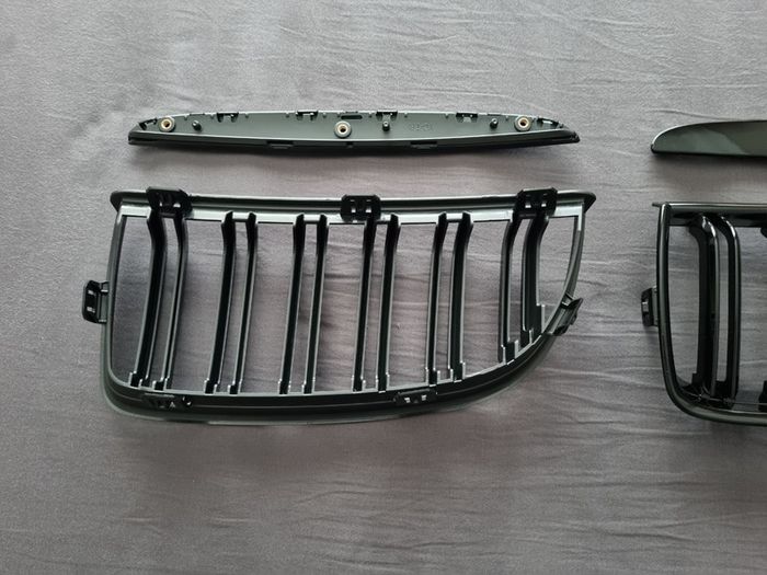 BMW 3 Series E90 E91 Pre-Lci Kidney Grilles With M3 Badge Brand New