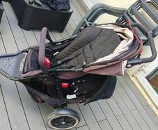 Phil and Ted's navigator double stroller with accesspries