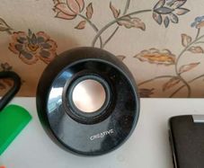 2 Speakers, 1 subwoofer for desktop & tv set