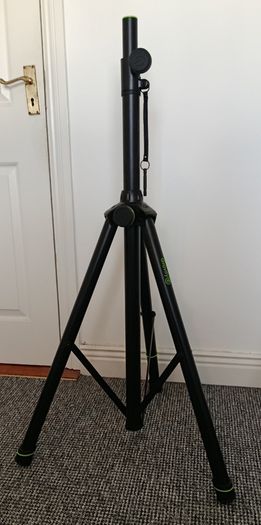 dj speaker stands