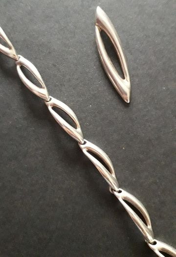 925 Matching Silver Bracelet and Pendant Set