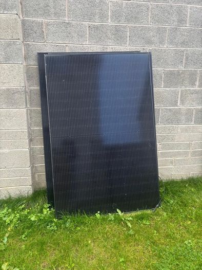 3 Solar Panels with Mounting Rack