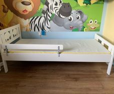 child's bed frame