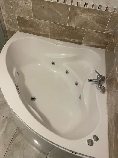 jacuzzi bath