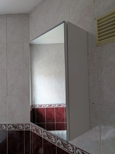 Bathroom cabinet