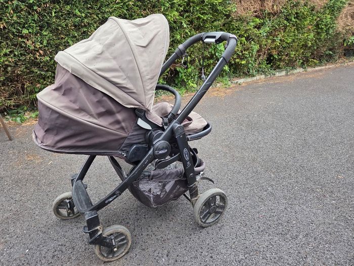 FREE: Well-Used Graco Complete Travel System with Car Base & Buggy Board