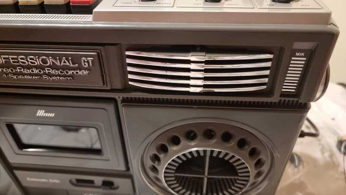 From 1977 Rare CROWN Studio Professionell GT, all function works good.