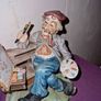 Capodimonte statue - Man painting on bench Image 3