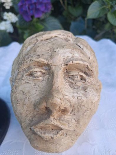 National College of Art Mid Century Paster Of Paris Mounted Bust