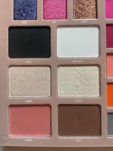 BPerfect v The Vivienne Sceptre Makeup palette