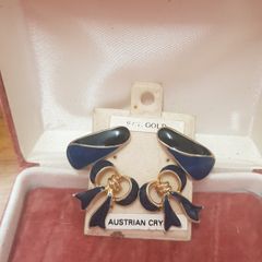 2 pairs 9 ct. gold Australian crystal earrings