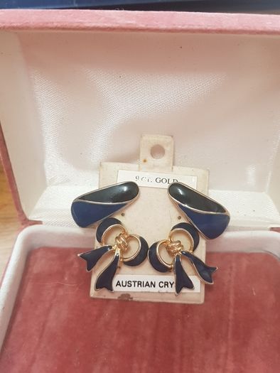 2 pairs 9 ct. gold Australian crystal earrings