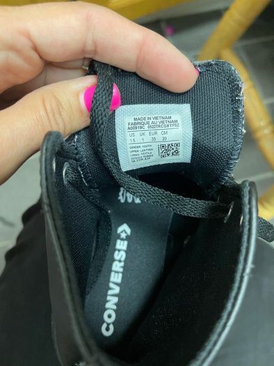 black converse