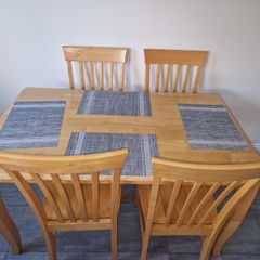 Kitchen Table and 4 chairs for Sale in very good condition