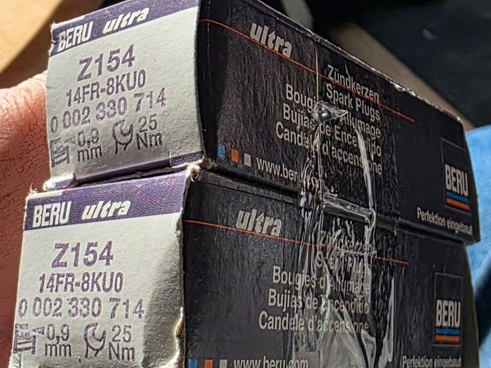 500+ Bosch Beru Spark Plugs JOT LOT