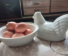 ceramic hen