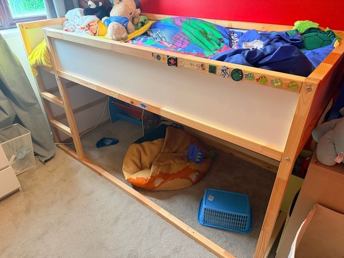 kura loft bed